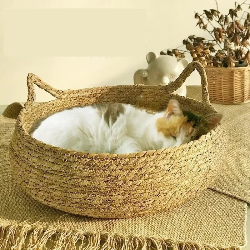 Handmade Woven Cat Bed with Warmth Pad