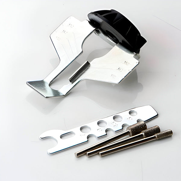 Chainsaw Sharpener with Integrated Guide