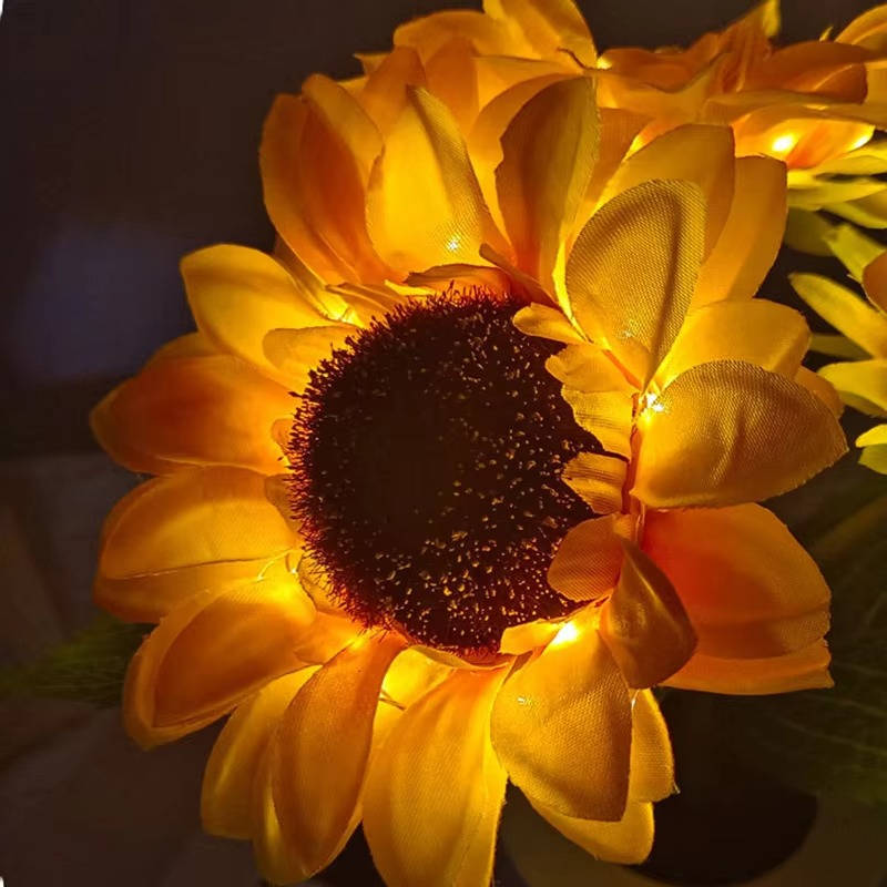 Sunflower LED Table Lamp